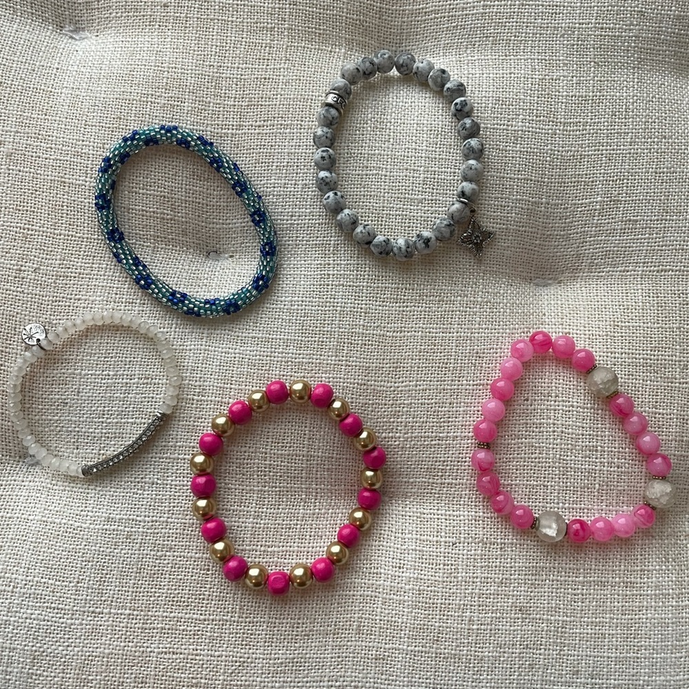 Colorful stackable bracelets! $8 bundle deal